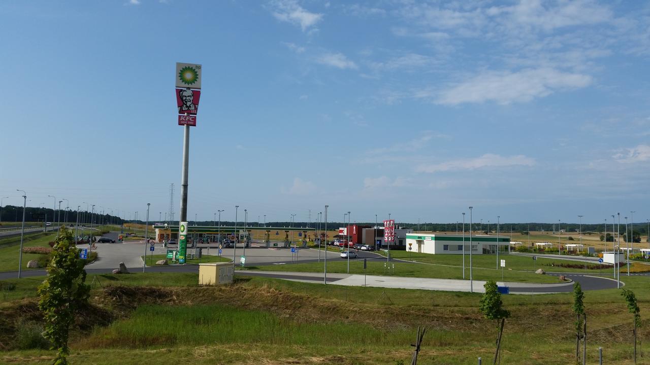 Motel Stare Brynki Przy Stacji Bp Trojka Chlebowo Exterior foto